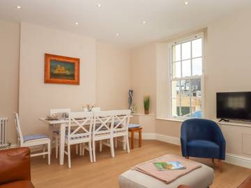 Holiday Rental for 7 People in Teignmouth, Devon, Photo 4
