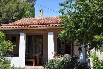 Gîte pour 5 personnes, avec jardin ainsi que piscine et terrasse, animaux acceptés dans Tamaris