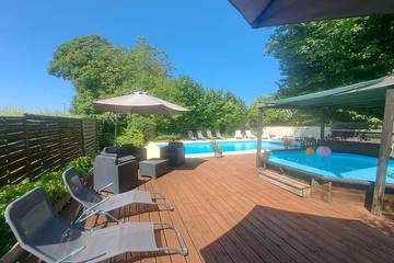 Gîte pour 5 personnes, avec terrasse ainsi que jardin et piscine à Saint-Pierre-de-Juillers