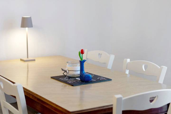 Appartamento intero, Appartamento "Bilocale Via Rimembranze 6" con Balcone e A/C in Levanto, Comune di Levanto