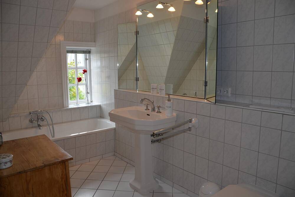 Mittelhausteil mit Kamin und Sauna und schönem Garten in Morsum in Sylt-Ost, Sylt (Gemeinde)