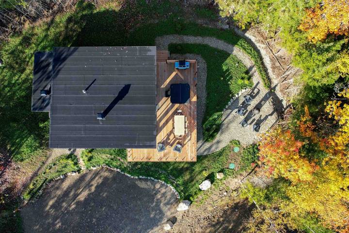 Chalet pour 8 personnes, avec jacuzzi ainsi que terrasse et jardin, animaux acceptés dans Canada - 4