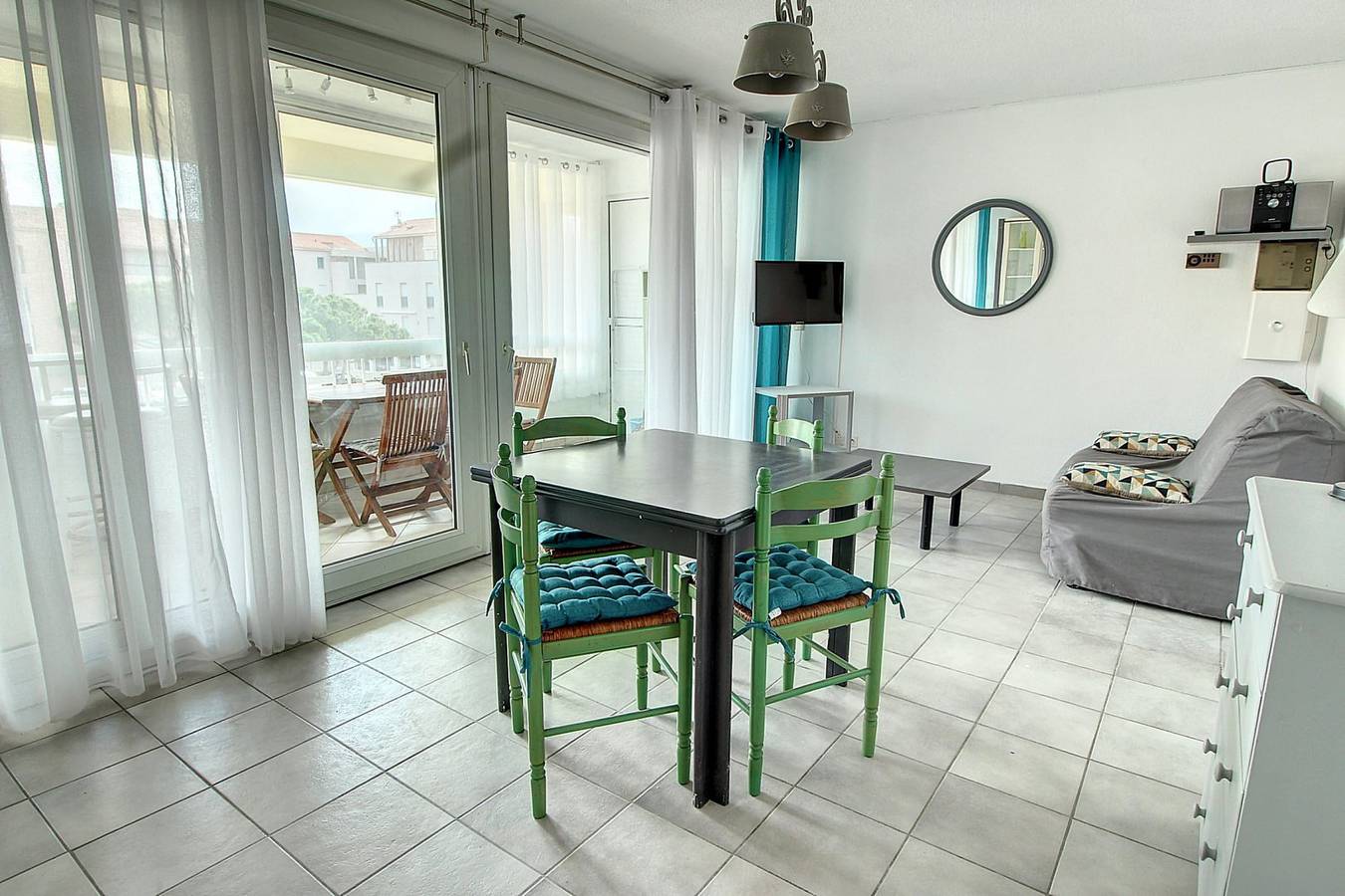 Studio entier, Studio-cabine 2 à proximité de la plage et des commerces in Calvi, Région de Calvi