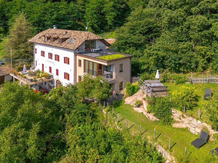 Ferienwohnung für 4 Personen, mit Garten und Ausblick, kinderfreundlich in Eppan an der Weinstraße
