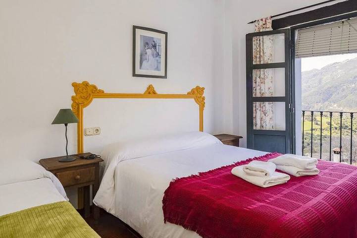 Lovely home in Jimera de Libar in Jimera de Líbar, Málaga Provinz