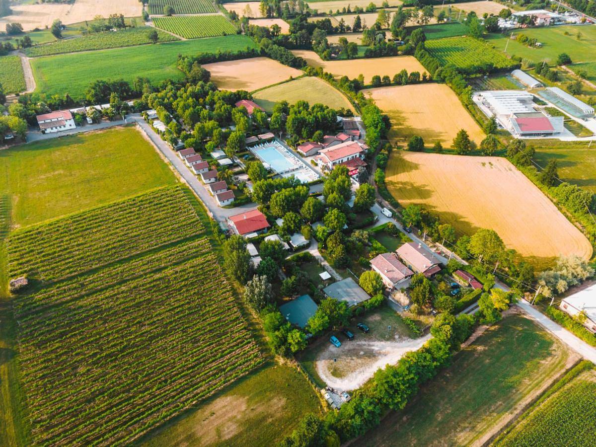 Bungalow in Moniga del Garda, Prealpi Gardesane