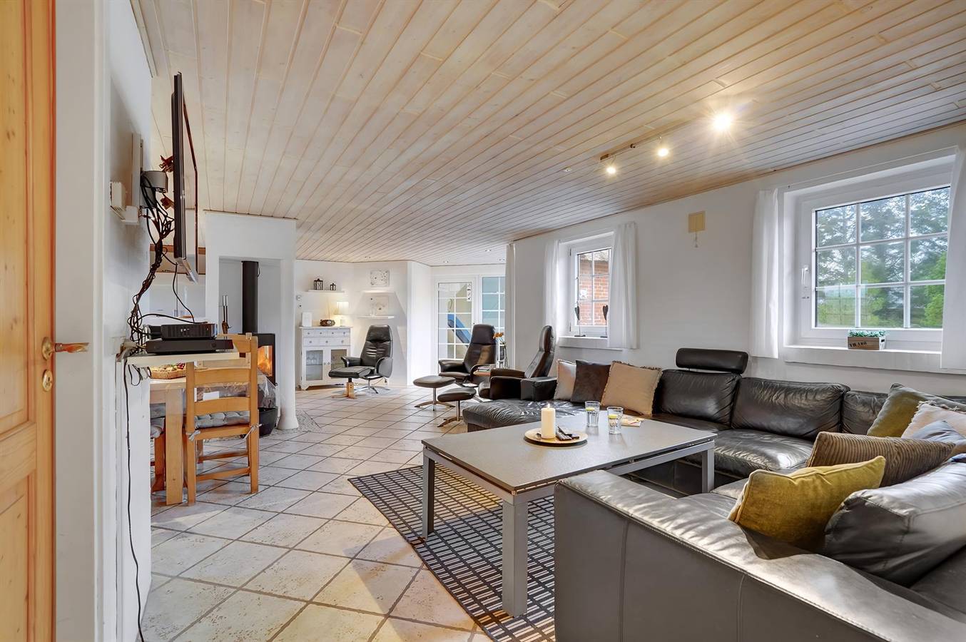 Stunning home in Ringkøbing w/ Sauna, Indoor swimming pool and Wifi in Søndervig, Holmsland Klit