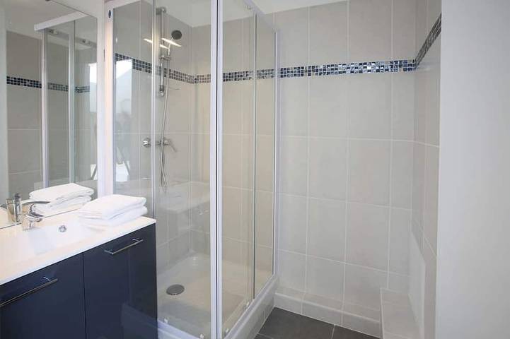 Entire apartment, Charming 2 rooms with terrace and parking in Bordeaux, Bordeaux region