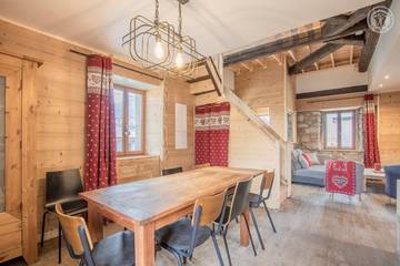 Gîte pour 7 personnes, avec balcon à Lescheraines