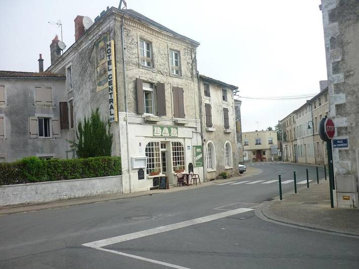 Hôtel pour 4 personnes à Chaunay - 3