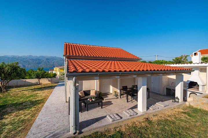 Ferienhaus für 4 Personen, mit Ausblick und Garten, mit Haustier in Razanac - 2