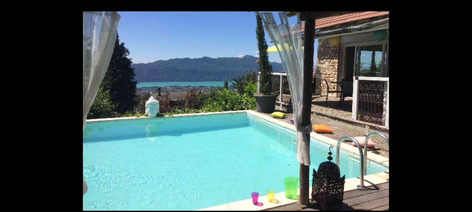 Balcon De Pugny Piscine chauffée jacuzzi sauna billard vue lac in Pugny-Chatenod, Région de Chambéry