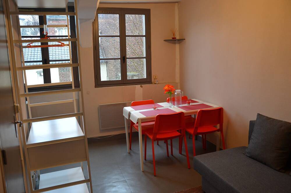 Appartement entier, Studio cosy, centre ville, 5min à pied gare Sncf in Rouen, Région de Rouen