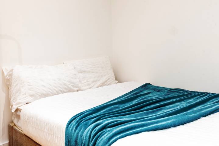 Apartamento vacacional entero, Central - Sleeps 2 - Near Transport - Paid Parking in Kent