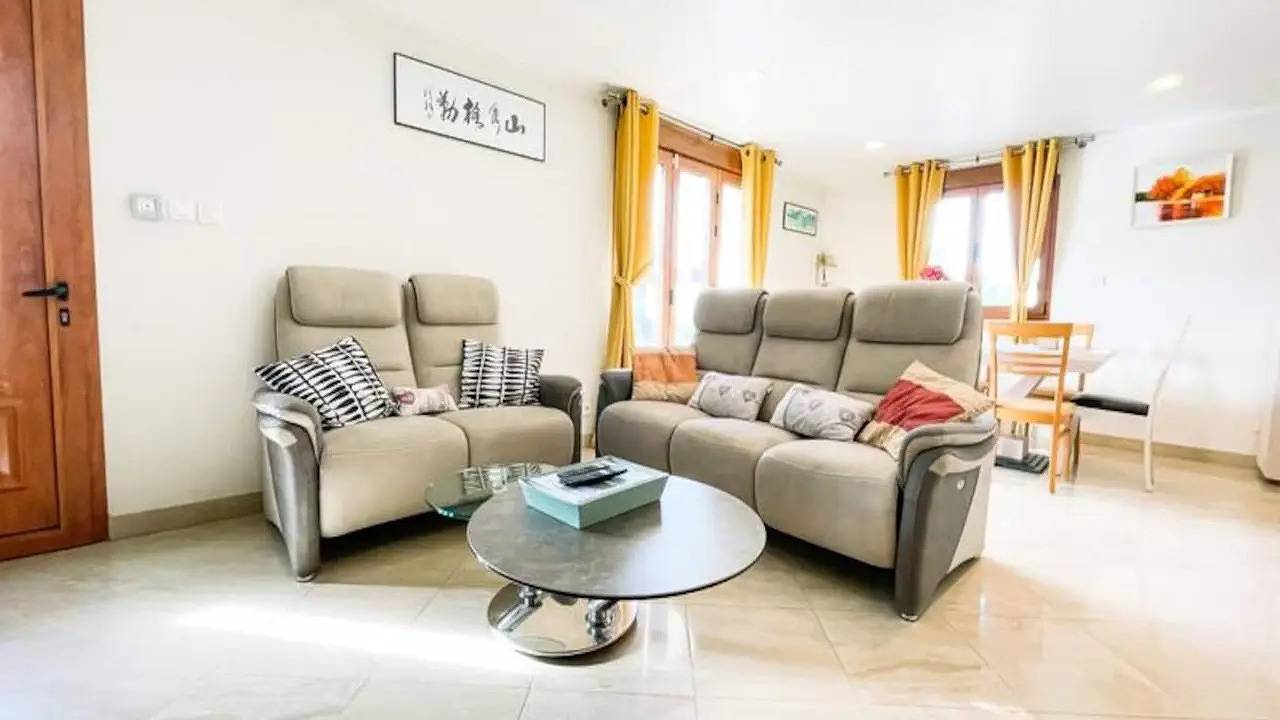 Apartamento vacacional entero, Ferienwohnung für 6 Personen (140 m²) in Saint-Ismier in Saint-Ismier, Isère