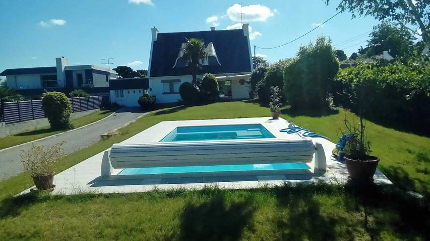 Villa pour 9 personnes, avec piscine et jardin à Concarneau