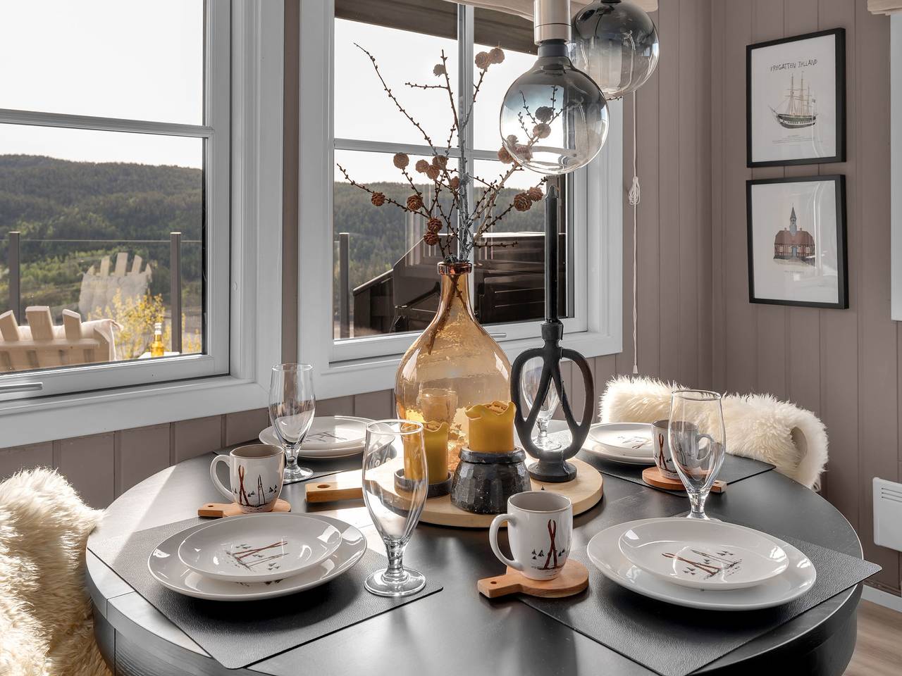 Feriehus for 4 personer med innsjøutsikt in Eikerapen, Åseral