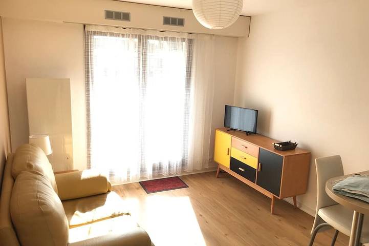 Ganze Wohnung, 2-Zimmer-Wohnung mit herrlichem Meerblick! Direkter Strandzugang in Cabourg, Caen und Umgebung