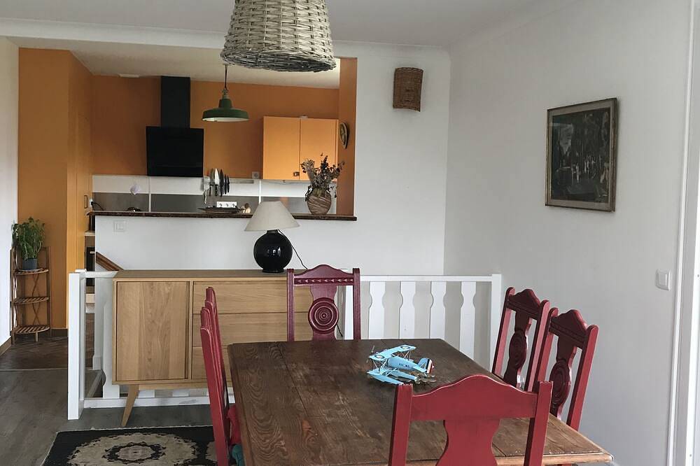 House with seaview 30 meters from the beach in Jonville, Réville