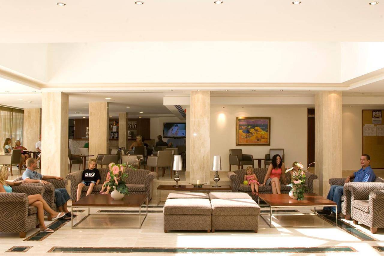Aparthotel Playa Dorada in S'illot, Sant Llorenç des Cardassar