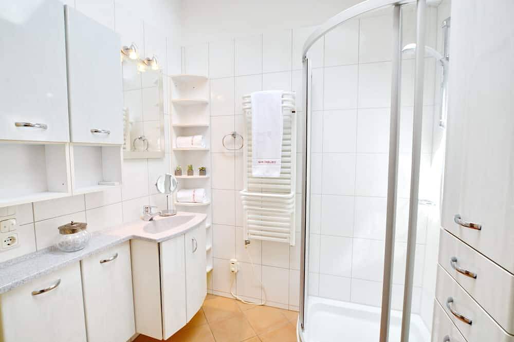 Haus Maja - Haus Maia - in ruhiger Lage nahe am Chiemsee und dem in Prien, Prien am Chiemsee