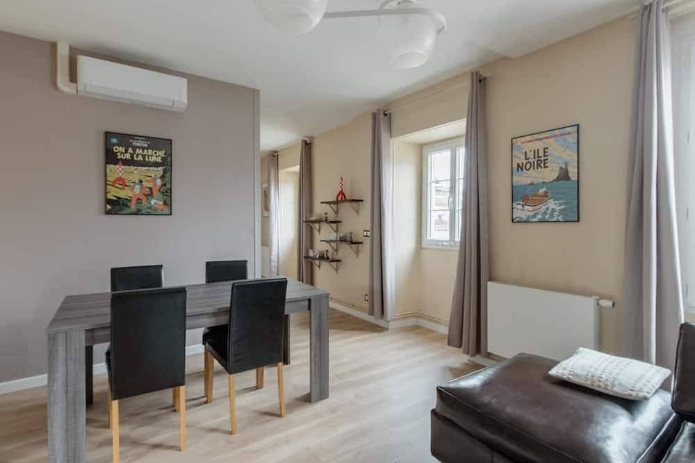 Entire apartment, Apartment-Apartment-Wet room-City view-T2 in Angoulême, Charente