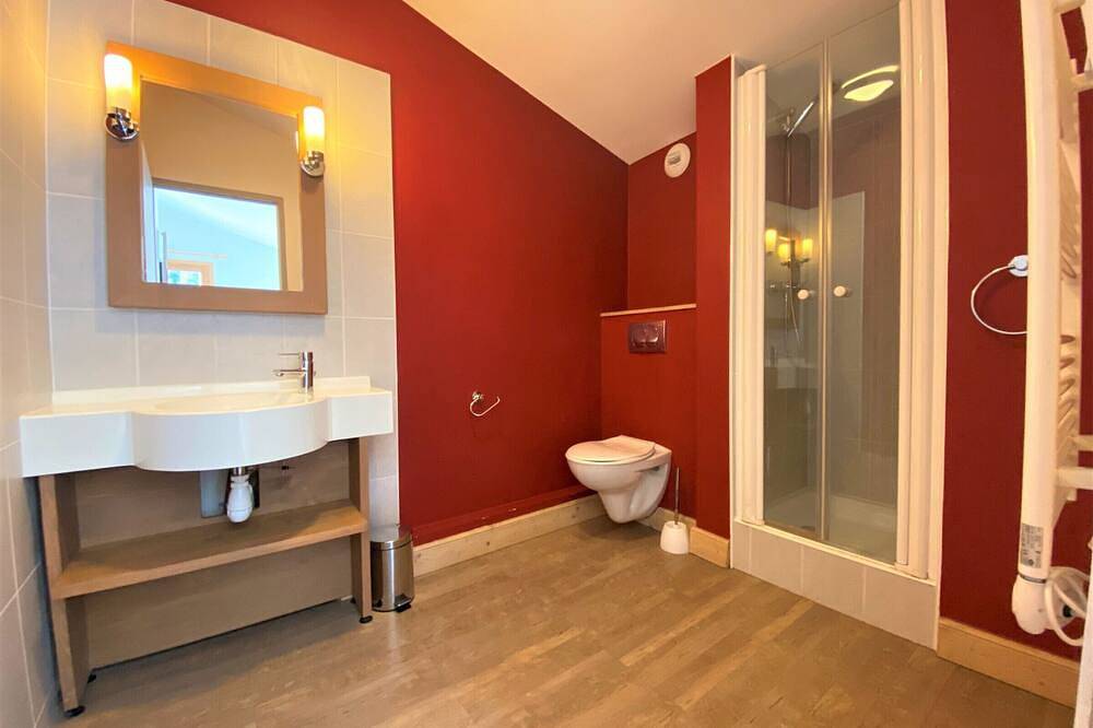 Ganze Wohnung, 3-Zi-Duplex 6-7 Pers, Zentrum, Ski-In/Ski-Out in La Tania, La Perrière