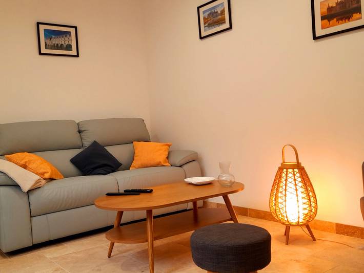 Gîte pour 4 personnes, avec jardin à Tavers - 2
