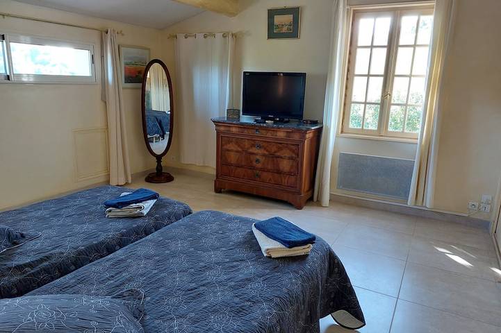 Villa pour 12 personnes, avec terrasse et jardin, animaux acceptés à Vaison-la-Romaine - 2