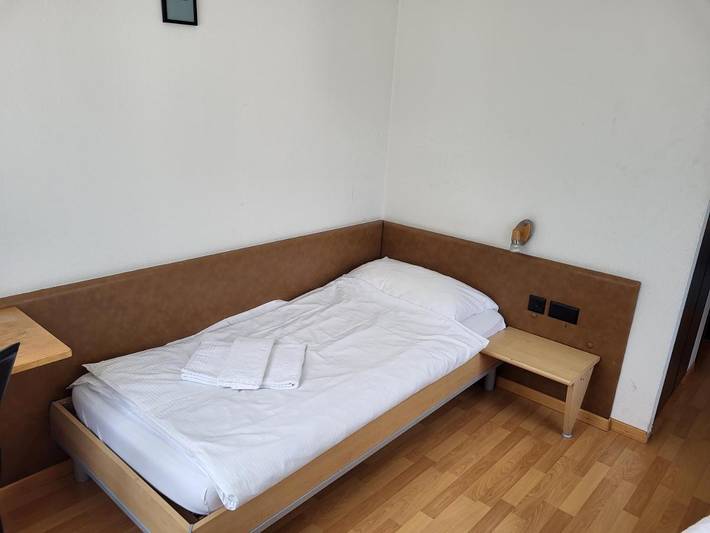 Hotel für 2 Personen, mit Terrasse in Glarus - 2