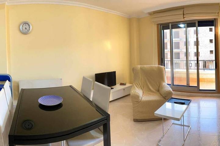 Ferienwohnung für 6 Personen, mit Balkon und Pool