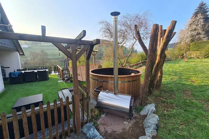 Ferienhaus für 17 Personen, mit Garten und Balkon sowie Pool und Whirlpool, mit Haustier - 1