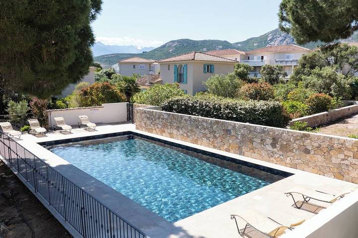 Maison de vacances pour 4 personnes, avec jardin à Calvi