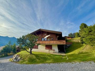 Location de vacances pour 6 personnes, avec jardin et terrasse à Frutigen