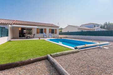 Villa mit pool für 4 Personen, mit Garten in Südfrankreich