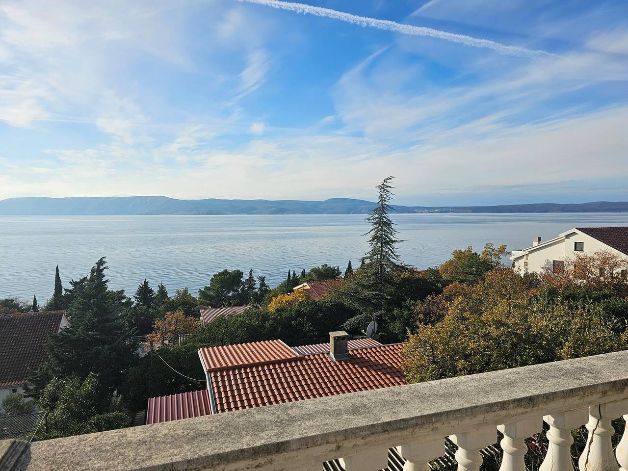 Ganze Wohnung, Apartment mit Balkon und Meerblick in Plaža Bribirska obala, Novi Vinodolski