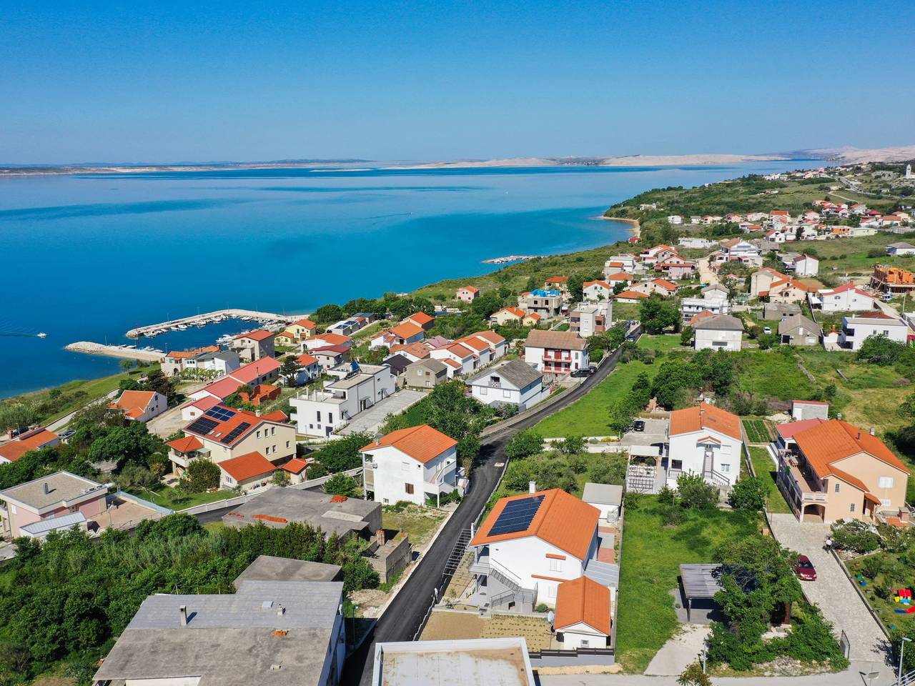 Ganze Wohnung, "Zara" mit Blick auf das Wasser in Rtina, Zadar