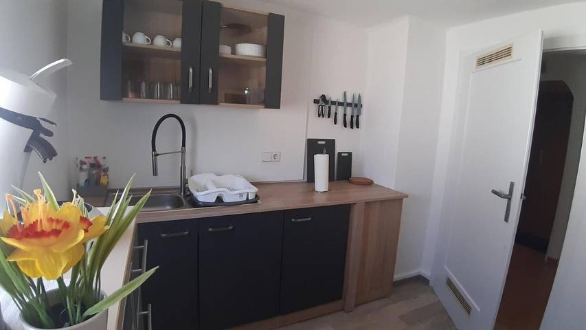 Entire apartment, Apartment 'Monteurunterkünfte' with 4 Bedrooms, Wi-Fi, Parking, near Ulm and Stuttgart in Merklingen, Albtäler Radweg Region