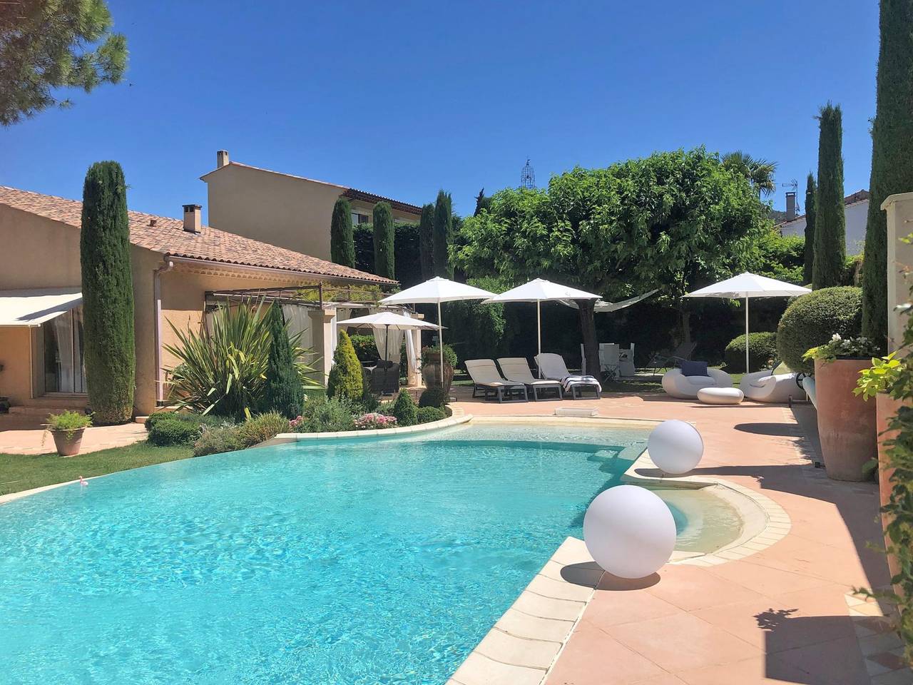 Villa avec beau jardin et piscine privée in Les Mées, Alpes-de-Haute-Provence
