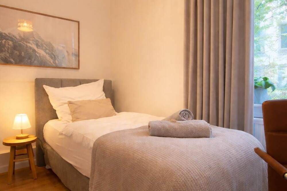 Apartamento inteiro, 🌿 Cozy City Apartment| Fairgrounds | Workspace | Click here to see more 👇 in Frankfurt, Hessen do Sul