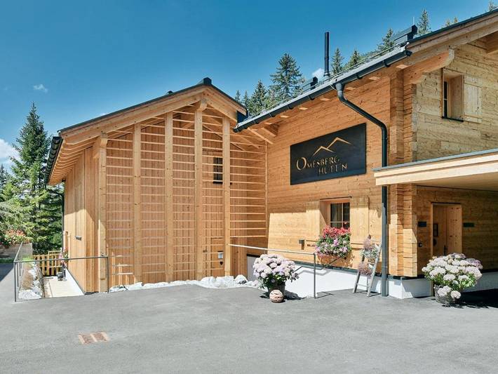 Chalet voor 8 personen, with Balkon and Terras as well as Sauna and Uitzicht in Lech