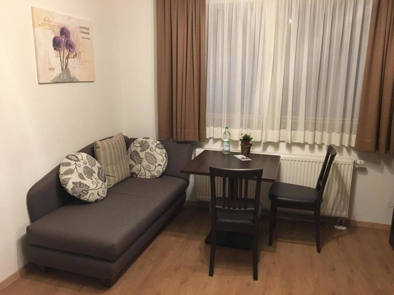 Ganze Wohnung, Gästehaus am Lindenhain in Erding, Oberbayern