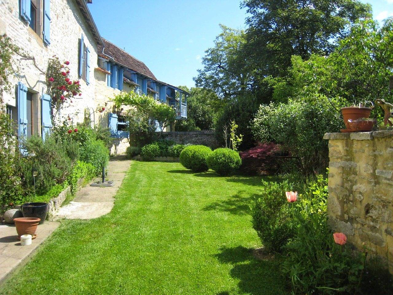 Maison de Charme dans Presbytère du 18ème avec Piscine in Lissac-et-Mouret, Lot