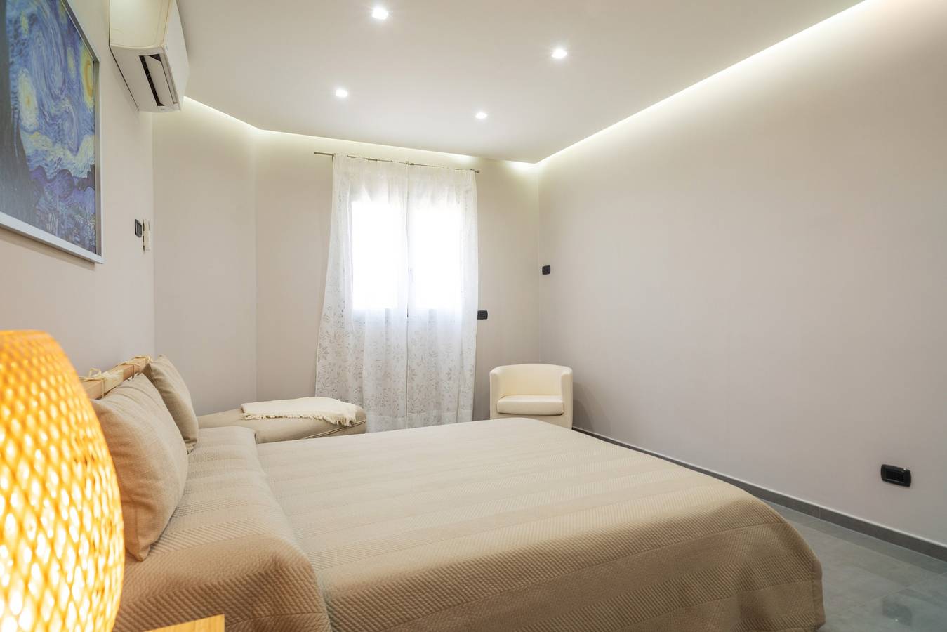 Appartamento intero, Appartamento "Dharma" con vista sulle montagne, terrazza e Wi-Fi in Chianchitta-Pallio, Giardini-Naxos