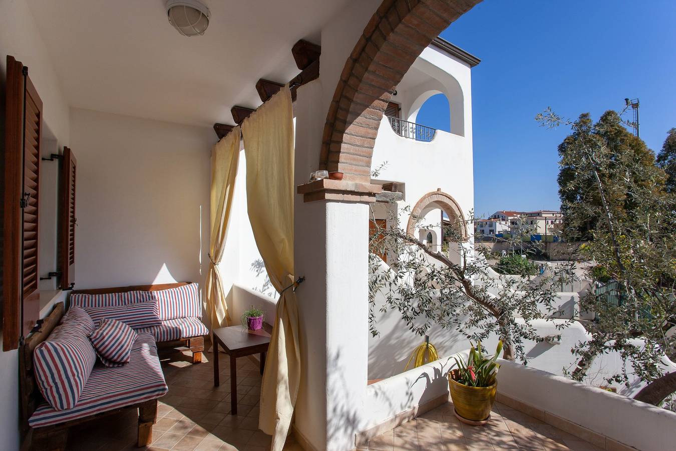 Appartamento intero, Appartamento per vacanze "Casa Antonella" con giardino, balcone e aria condizionata in Orosei, Golfo di Orosei