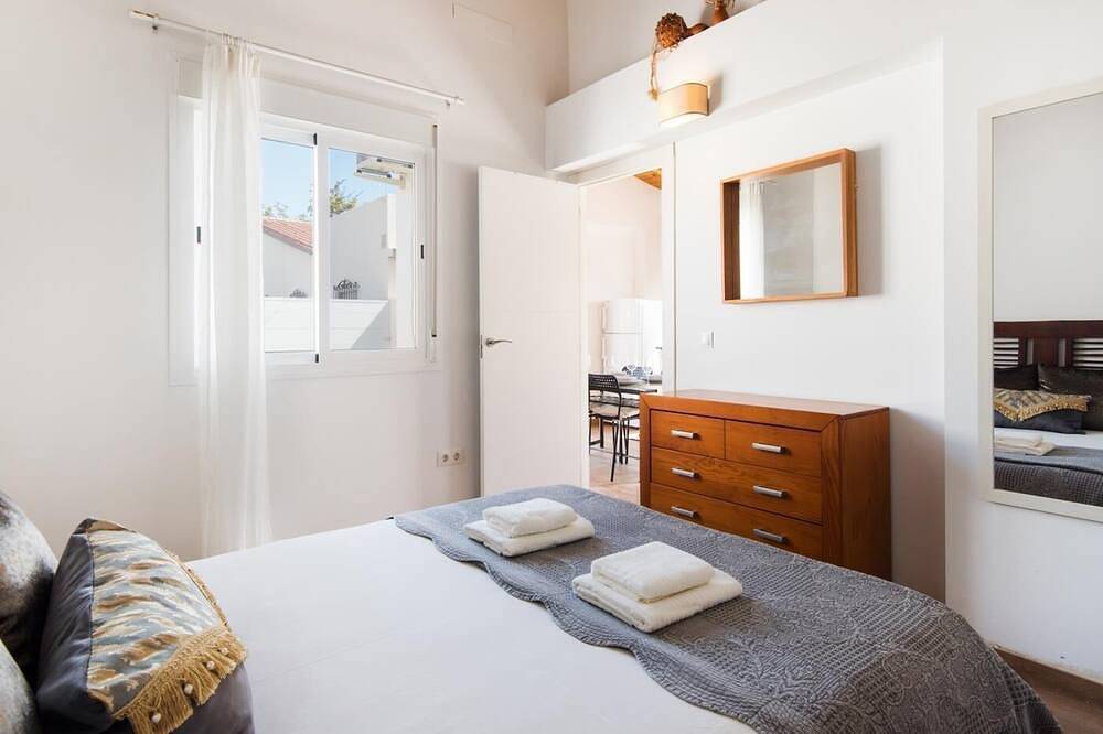 Apartamento entero, Apartment -style house- with private garden next to Torremolinos in Churriana, Málaga