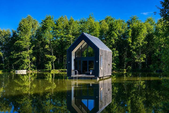 Bateau pour 3 personnes, avec Balcon et Terrasse ainsi que Jardin et Vue sur le lac dans le Morbihan - 2