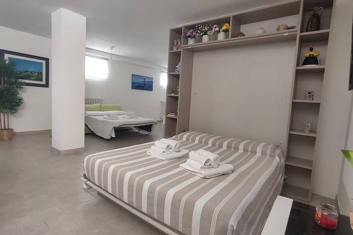 Appartement entier, Maison en bord de mer avec cuisine entièrement équipée, Wi-Fi et parking gratuit in Palese, Bari