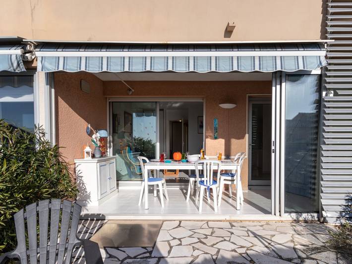 Gîte pour 3 personnes, avec terrasse et jardin à Sanary-sur-Mer - 2