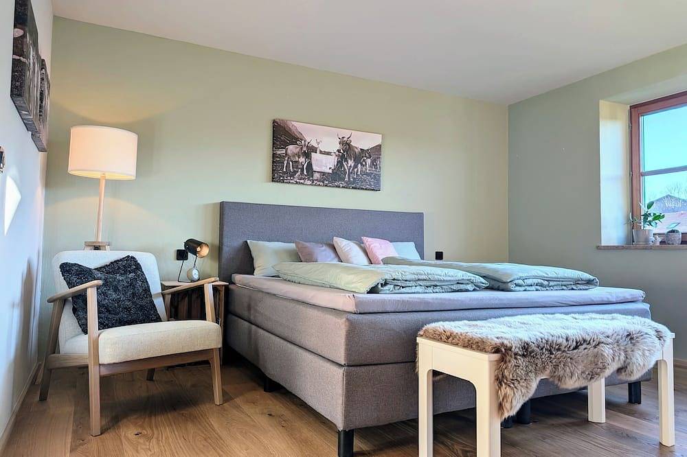 Ganze Wohnung, Modernes Apartment im Isarwinkel, fußläufig 2 Min. zum Bhf Obergries in Obergries, Gaißach